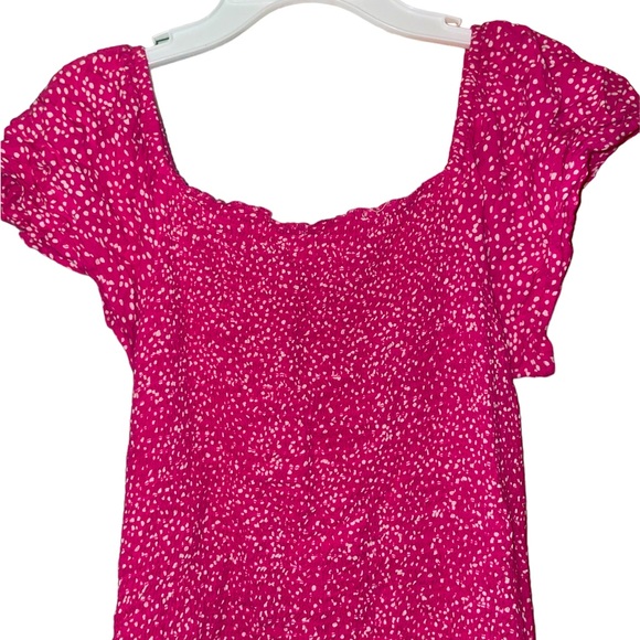 Jessica Simpson dress Medium size (stretchy)color pink with white touches - Picture 4 of 4